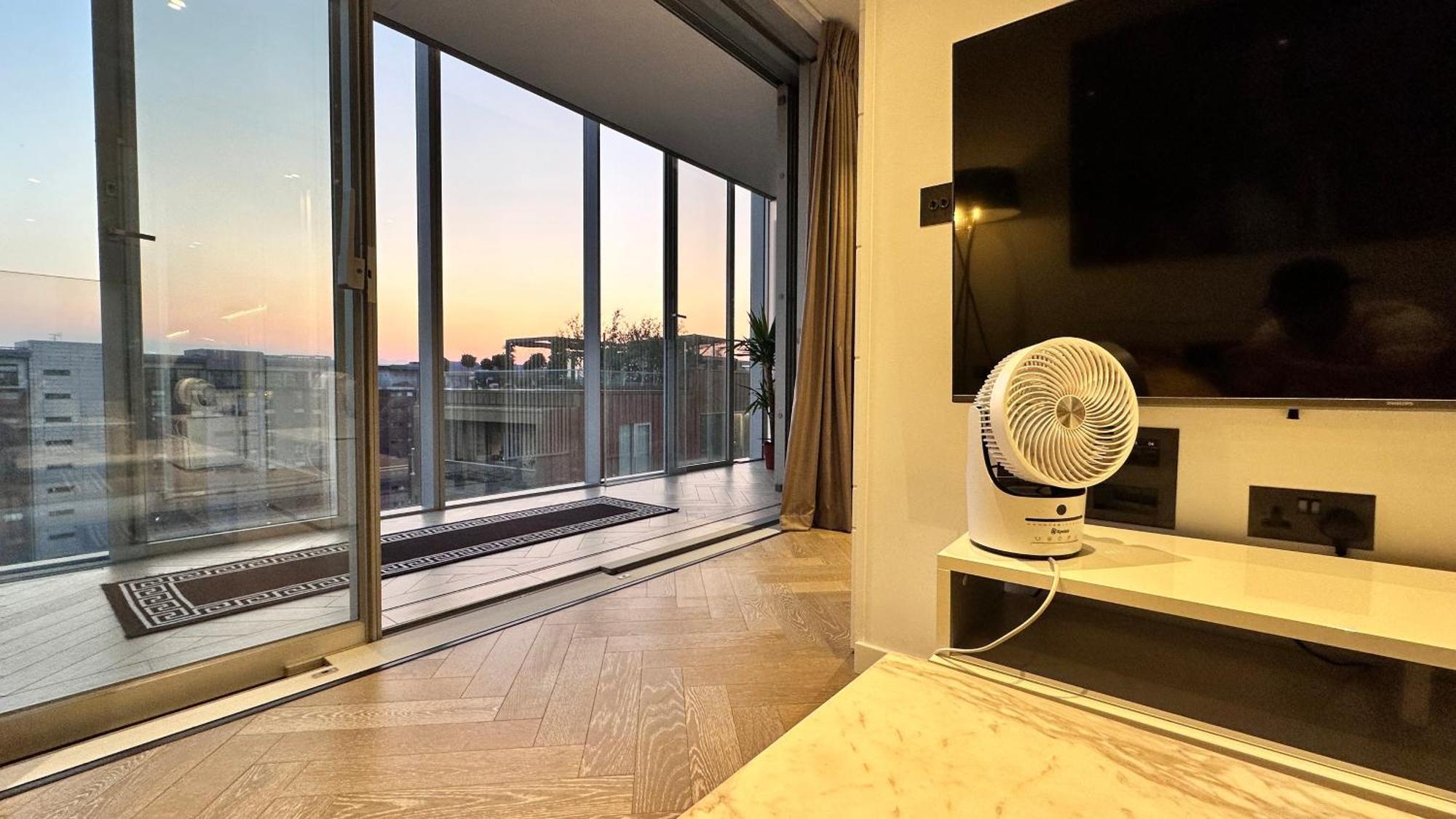 Battersea Power Station - Winter Garden Balcony & 1Gb Wifi - Luxurylondonstays Exterior photo